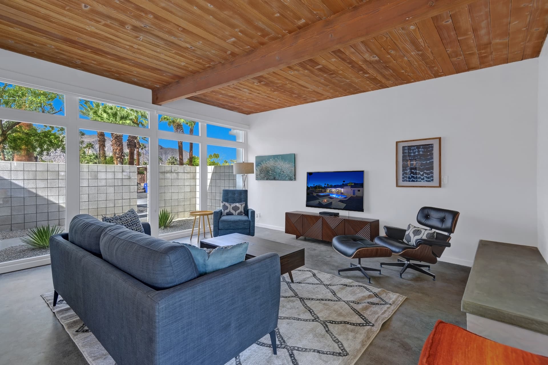 Mid Century Meiselman Home - Image 2