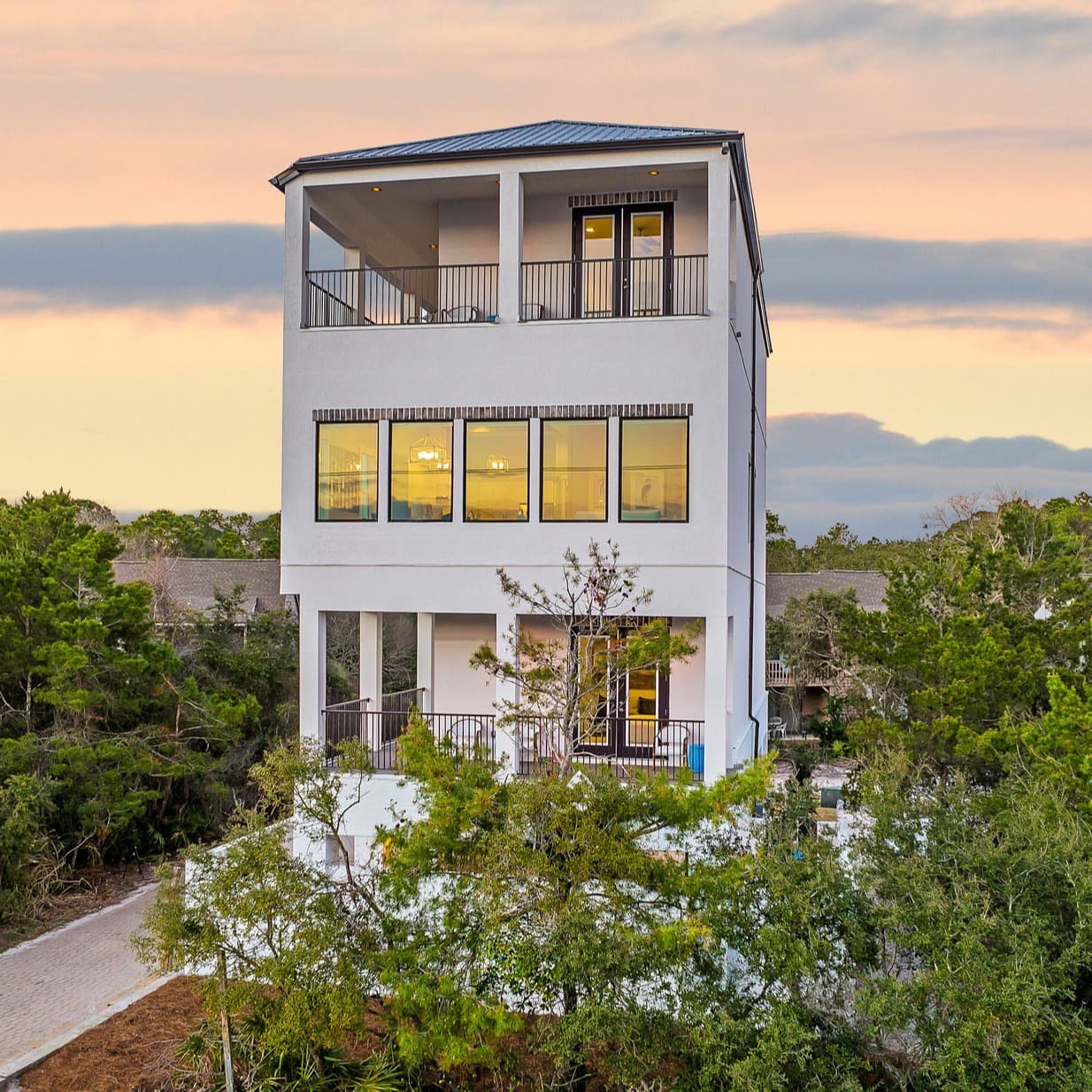 Aces High - Image 45