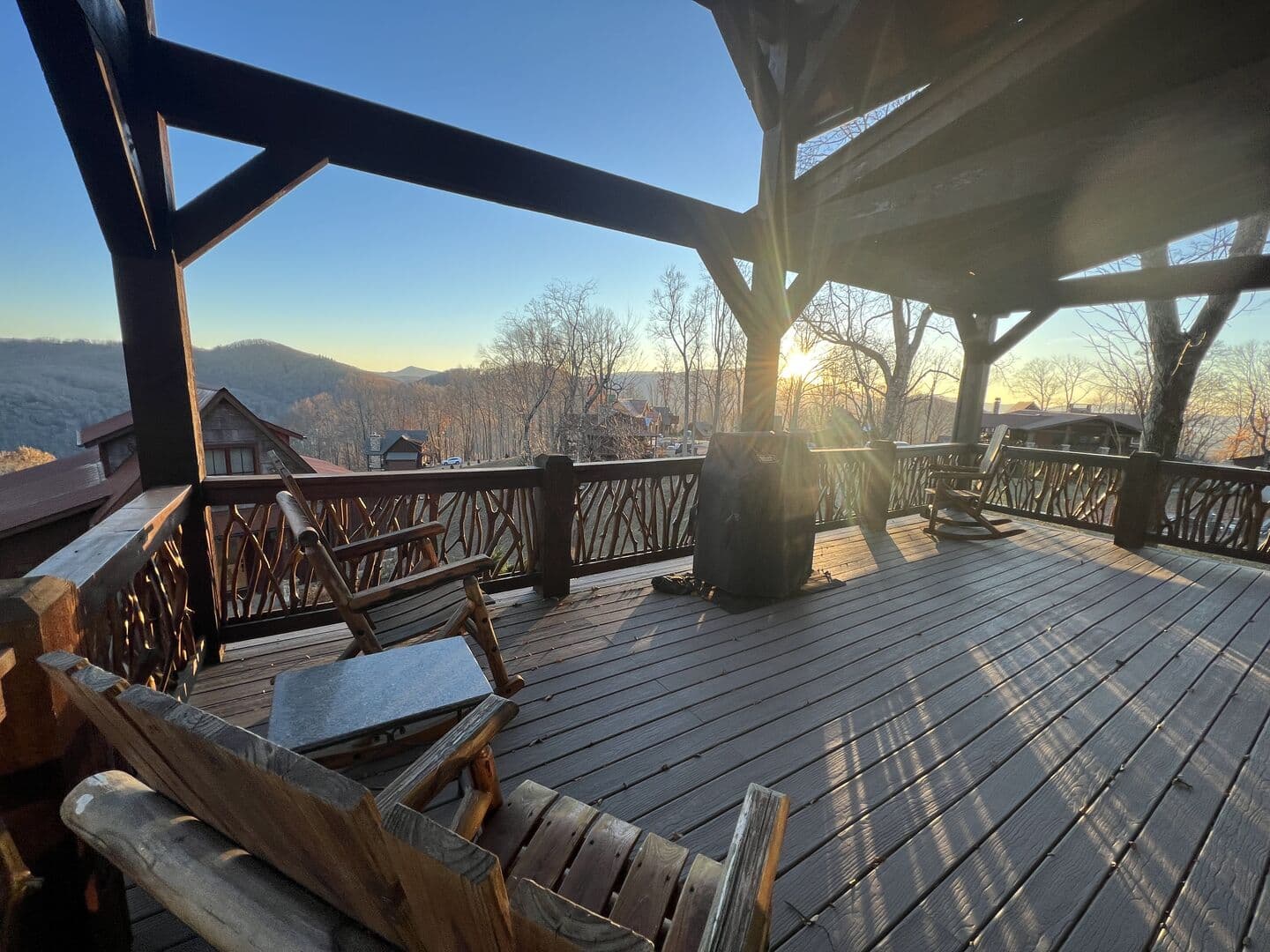 Grin Inn Bear - Image 22