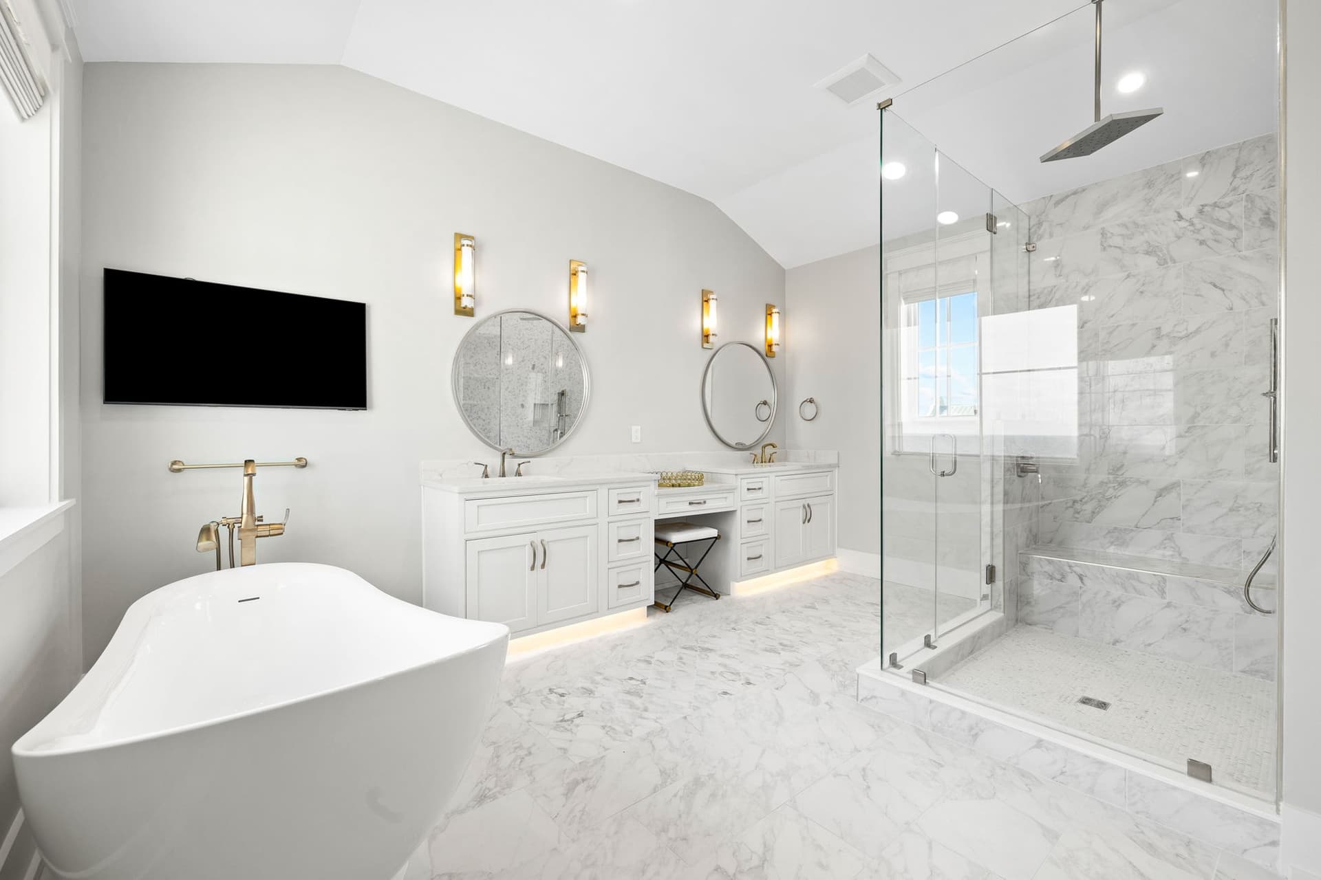 Emerald View - Image 43