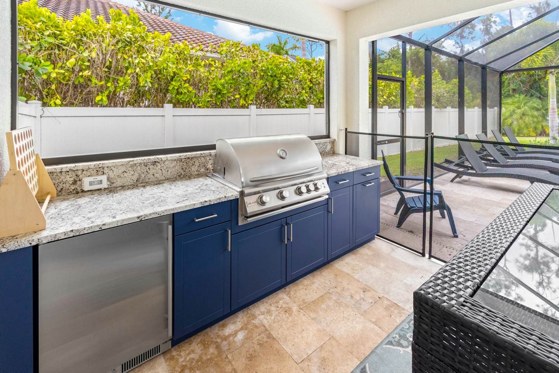 Paradise Daydream - Image 28