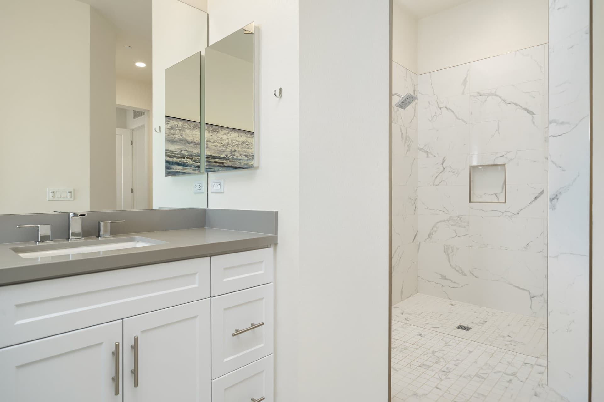 Stay Savvy in Palm Desert - Image 21