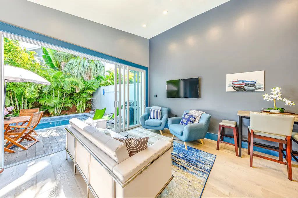 Island Retreat - Image 2