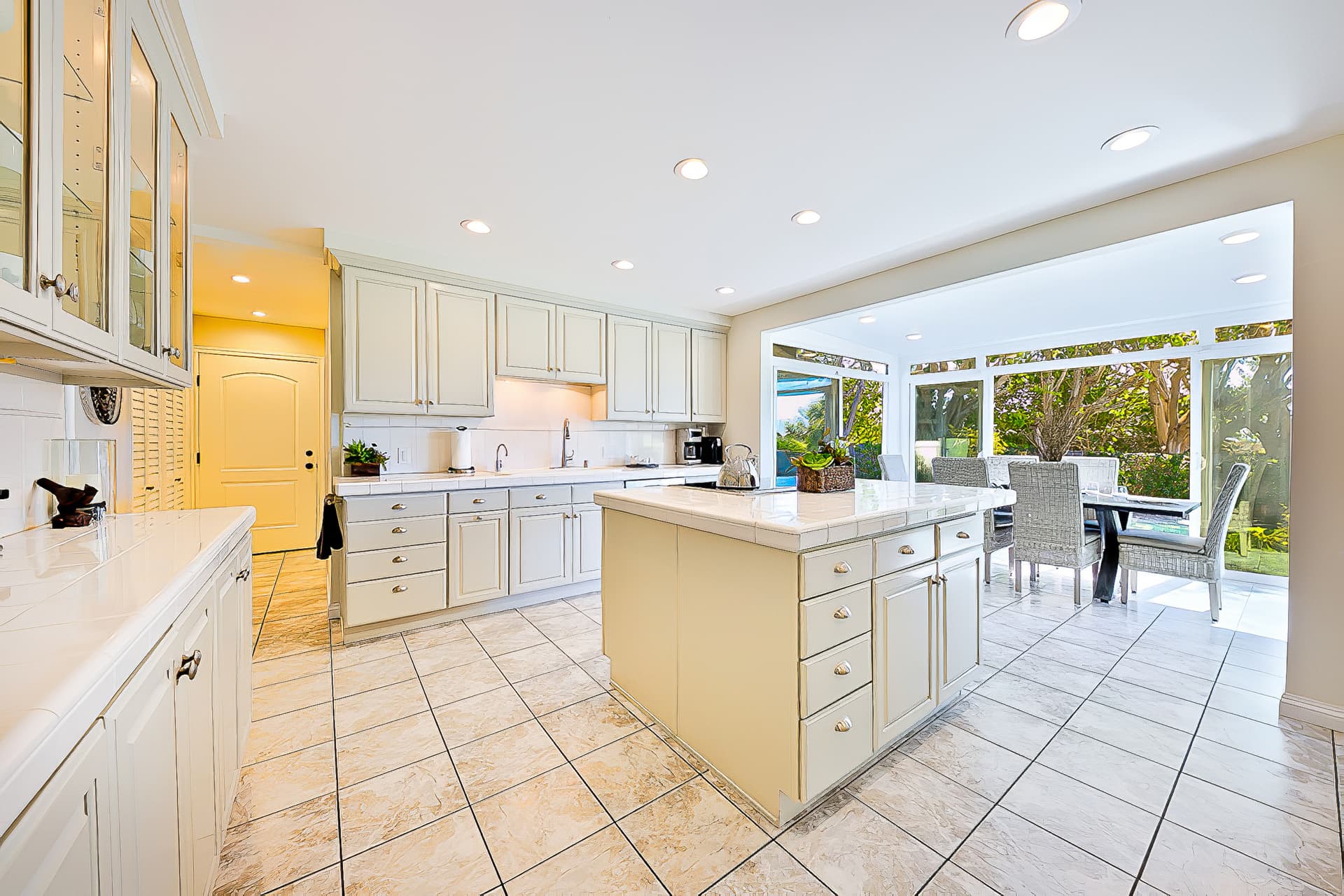 Scenic Retreat House - Image 3