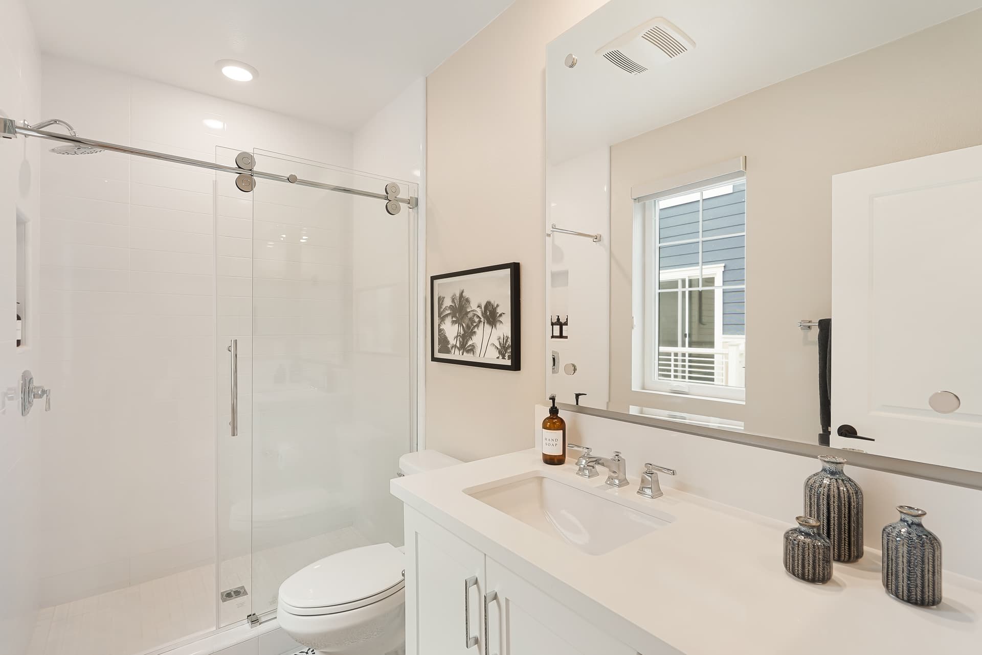 Bayside Cove Getaway - Image 26