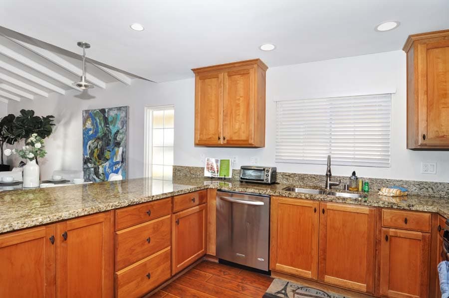 Balboa Peninsula Retreat - Image 5