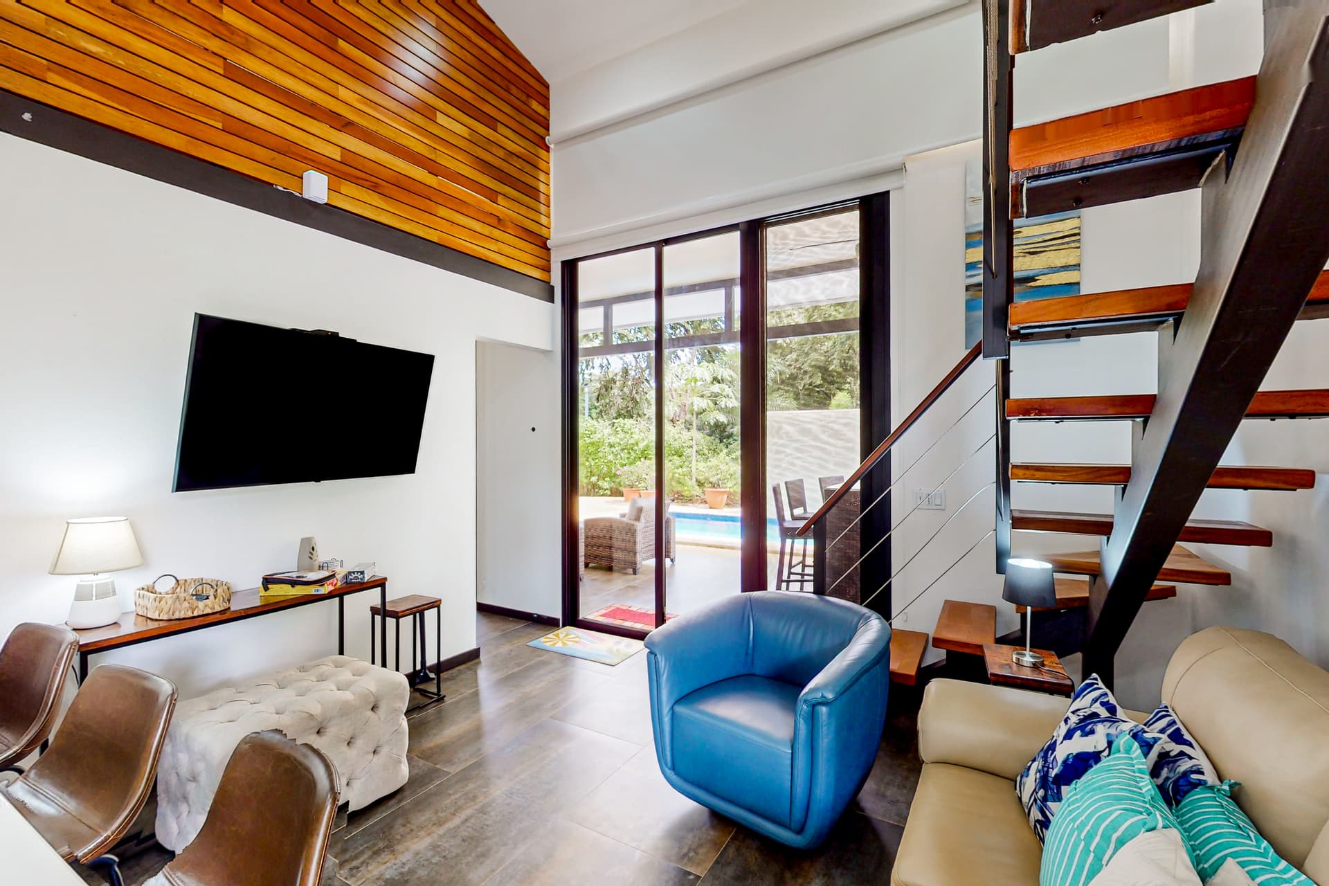 Studio Retreat Home - Image 16