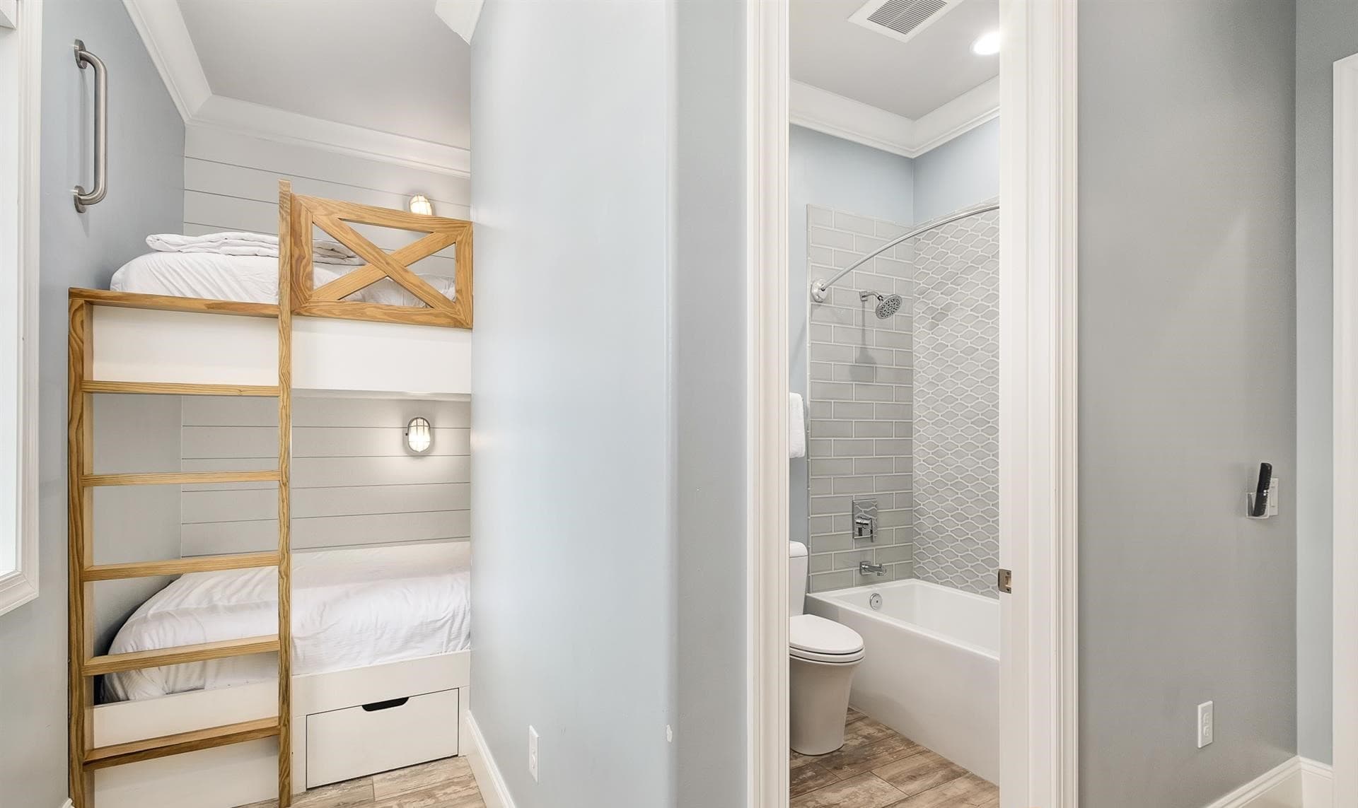 Beachfront Bliss - Image 37