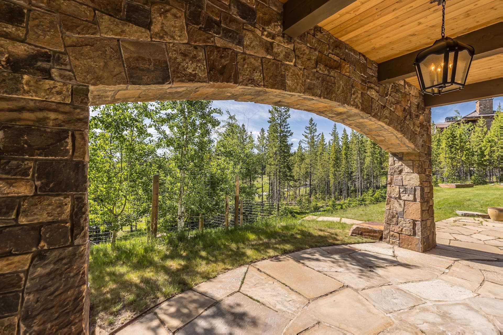 Last Best Chalet - Image 50