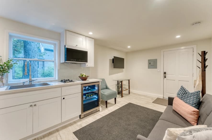 West Shore Lake House - Image 34