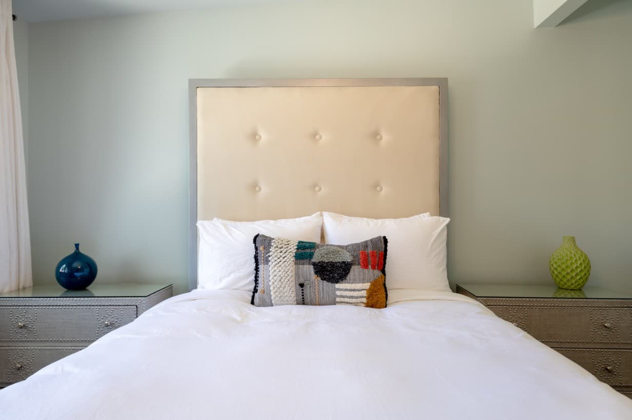 Hugh Kaptur's Mid Century Modern Oasis - Image 31