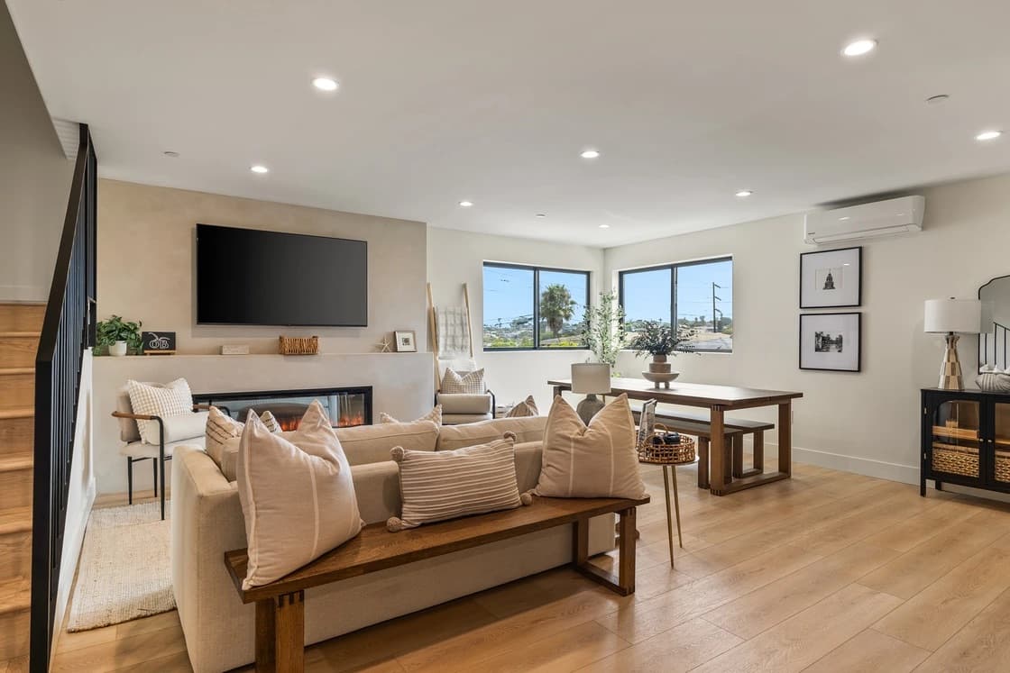 Point View Luxe - Image 2