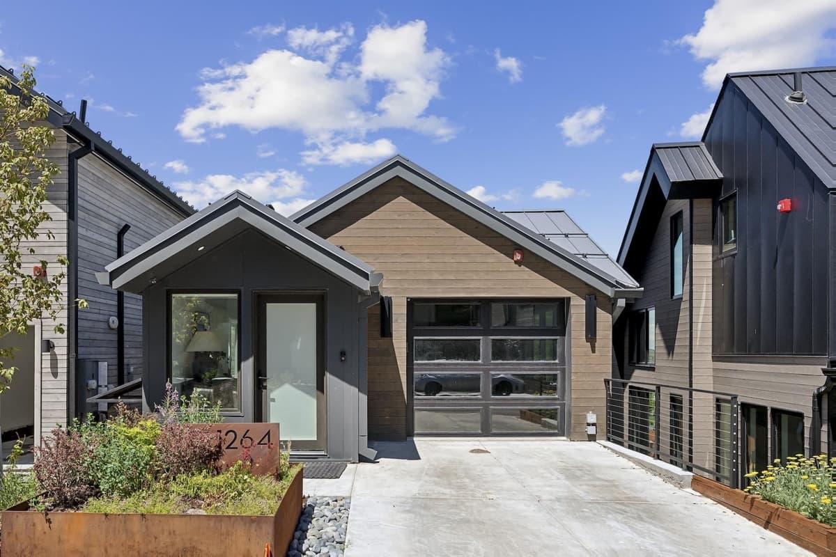 Slopeside Modern - Image 41