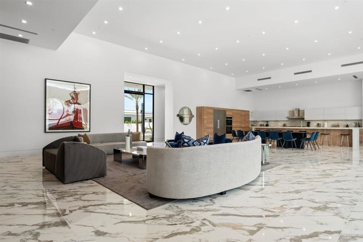 Bravo Villa #11 - Image 4