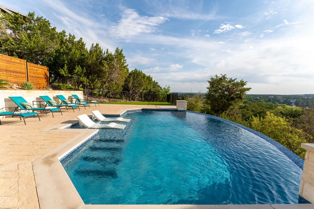 Taking in the View House - Image 37