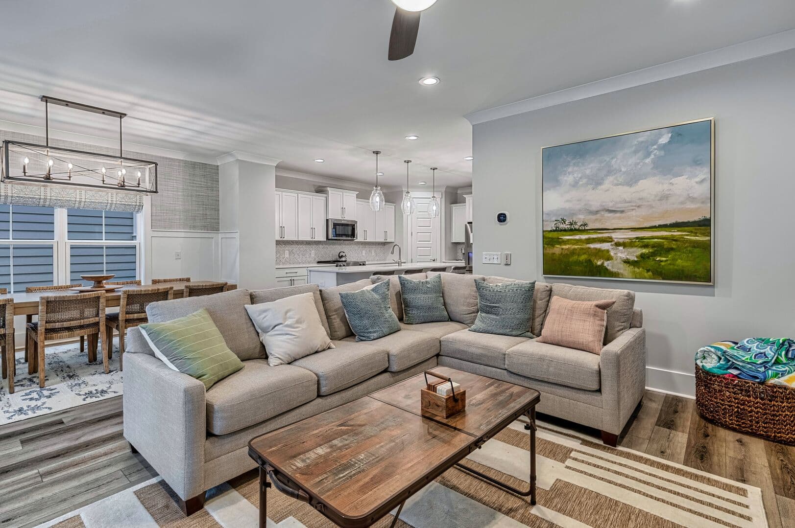 Tip Toe to the Beach - Image 4