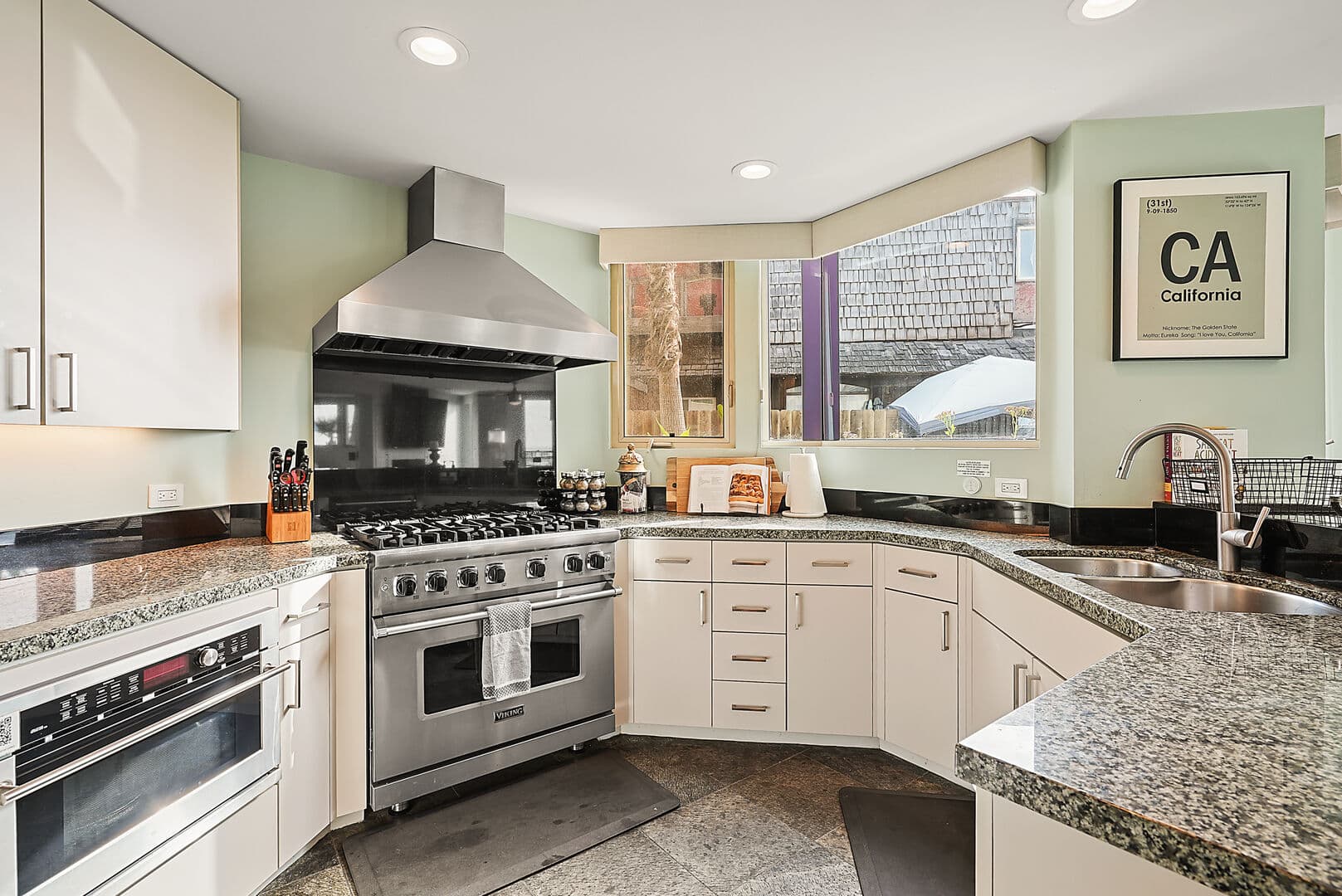 Oceanfront Haven - Image 4