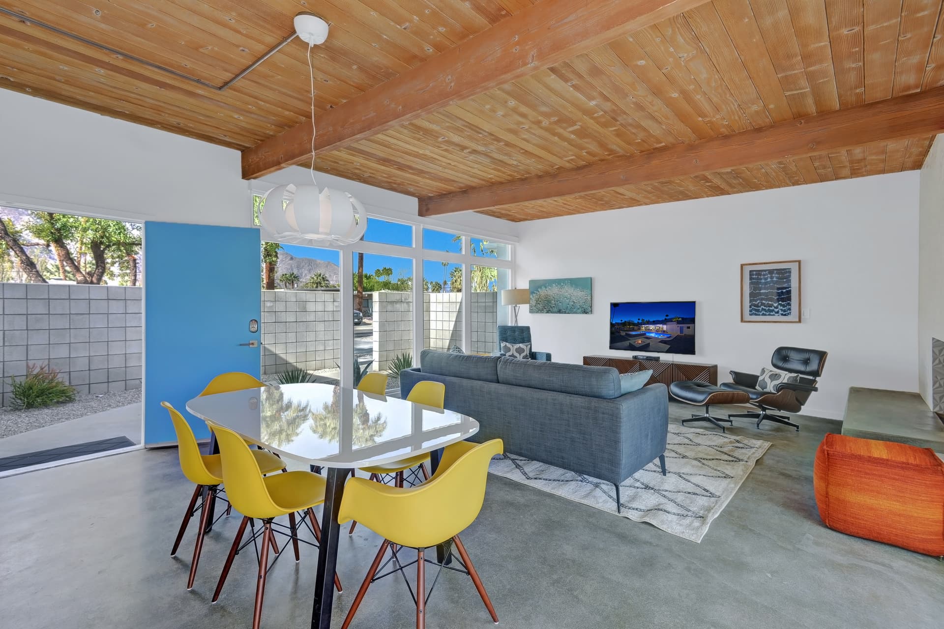 Mid Century Meiselman Home - Image 6