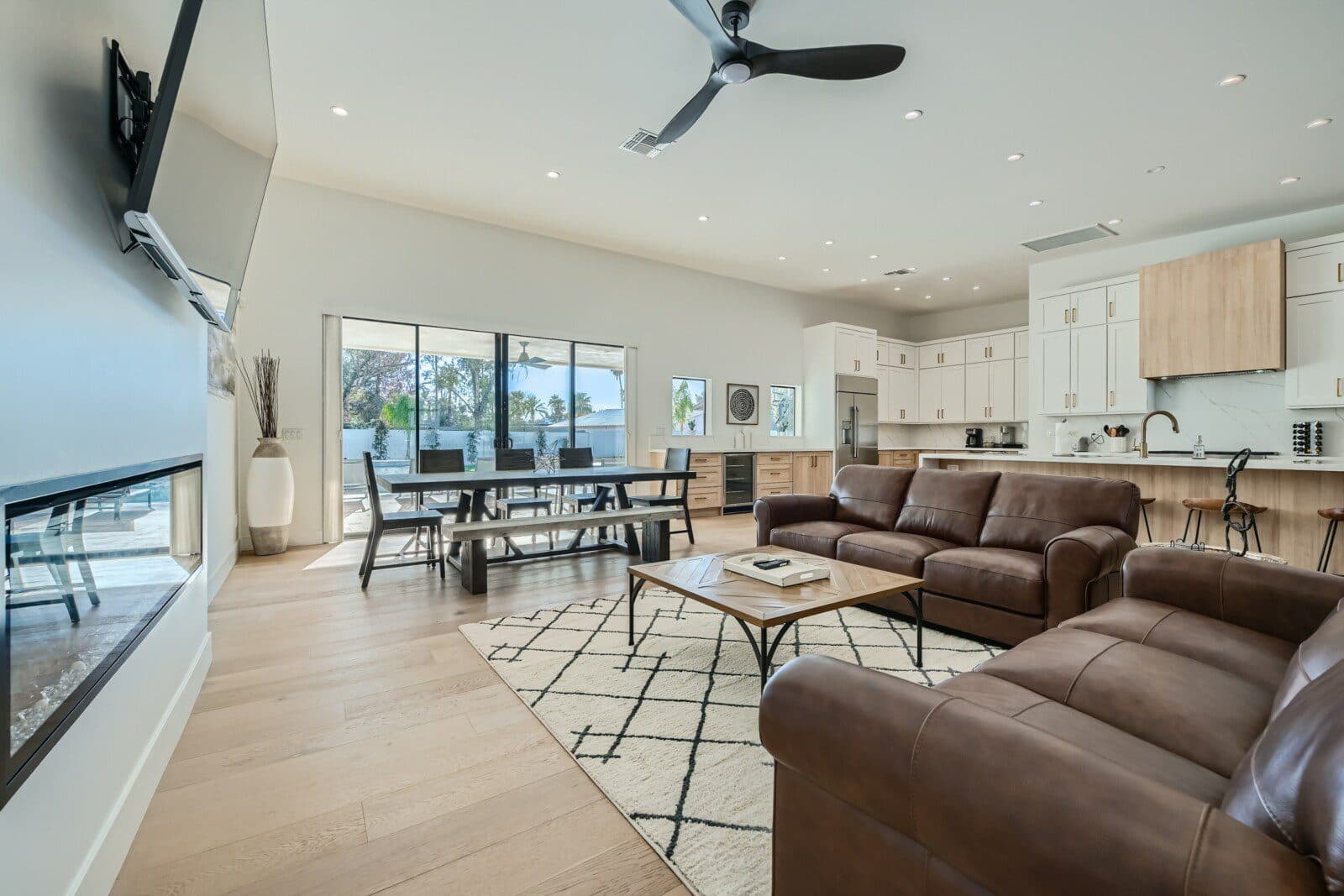 Palm Silhouette Villa - Image 4