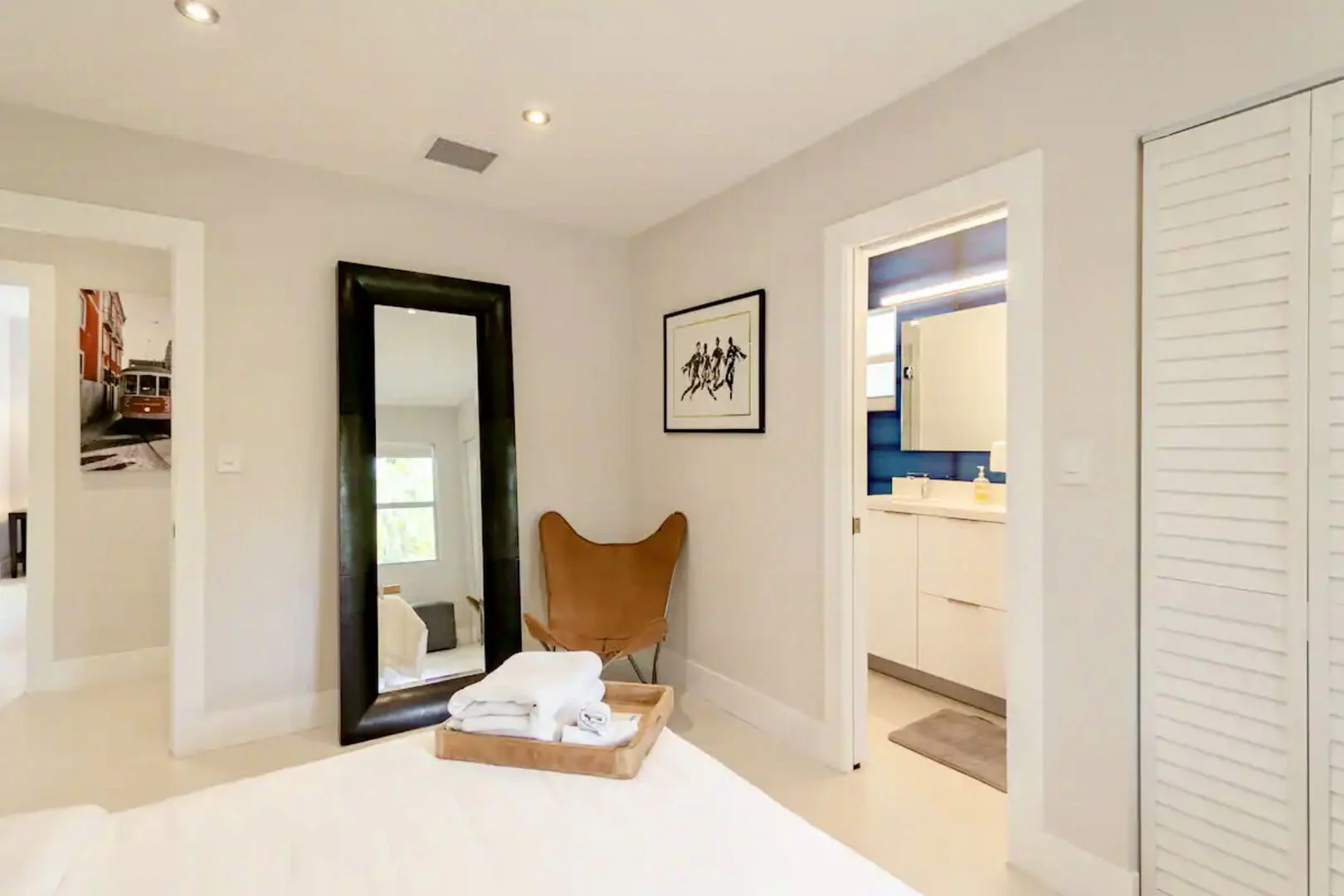 Tree House - Image 30