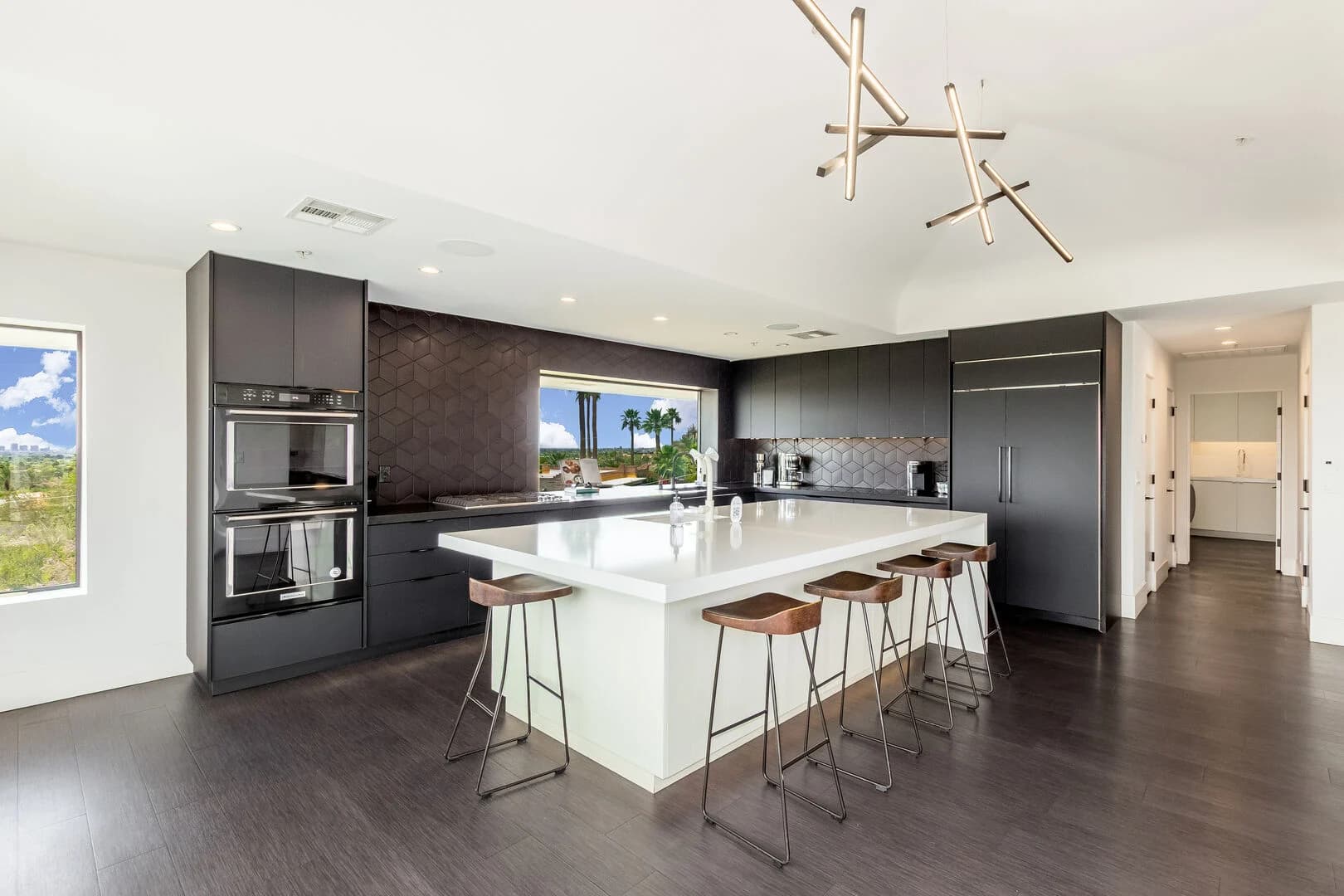 Valle Vista Manor - Image 5