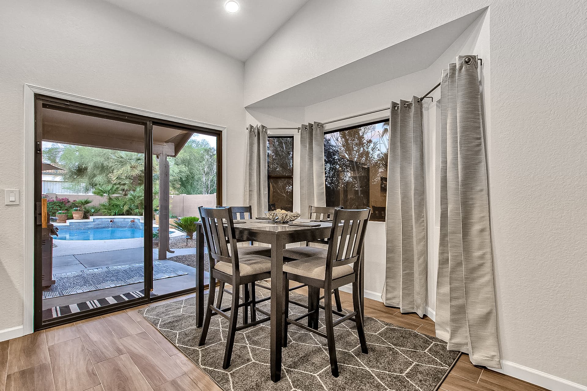 Sunset Ridge Retreat - Image 12