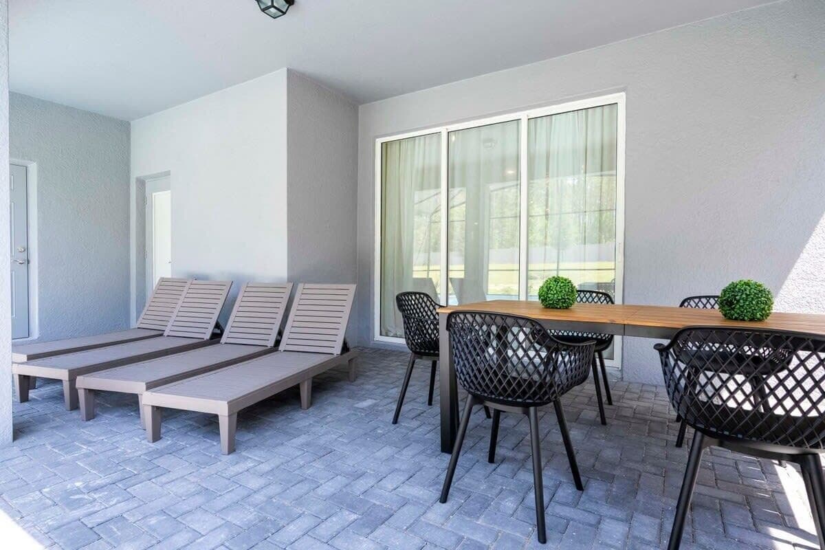 Windsor Island #4458 - Image 44