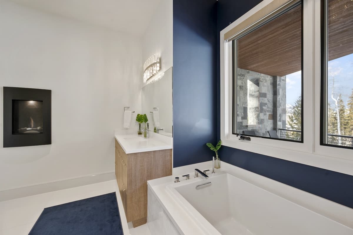 Quicksilver Haus - Image 56