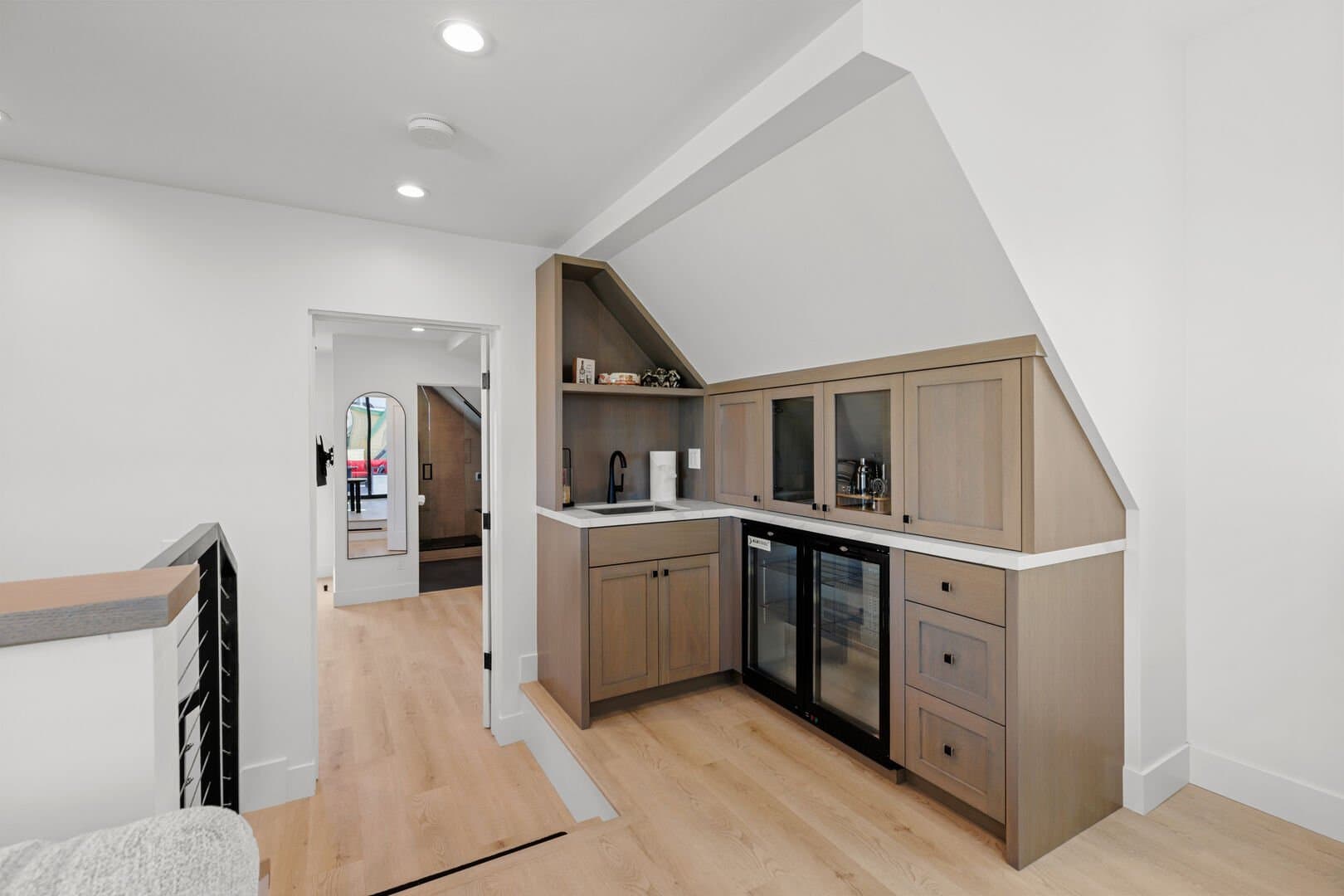 Modern Beach Vibes (Upper) - Image 15