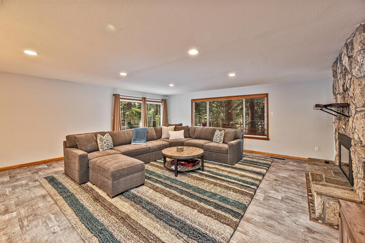 Lynda House - Image 2