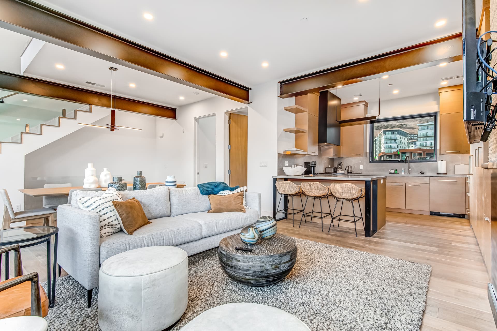 Ridgeline Elegance Place - Image 3