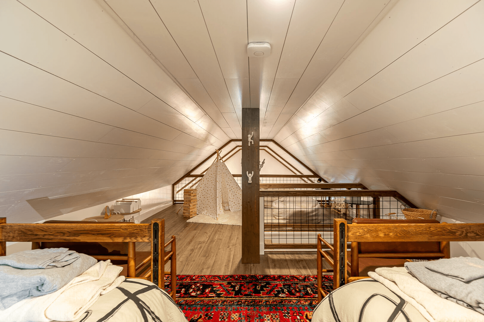 Lark Hollow - Image 18