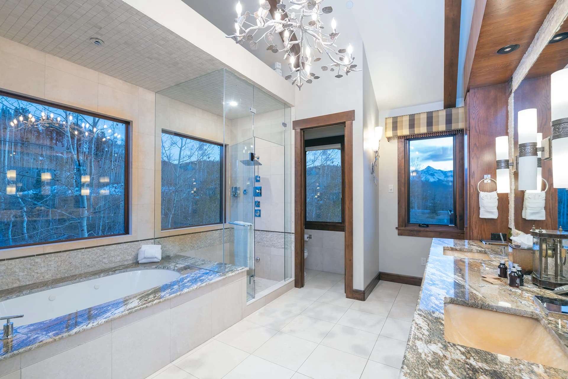 San Sophia Manor - Image 16