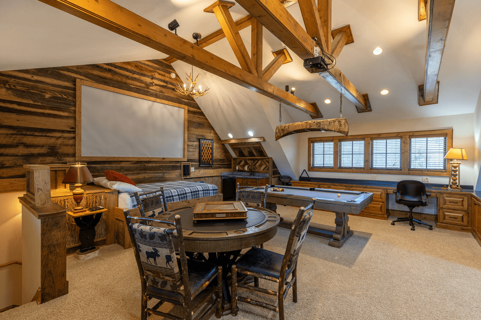 Elk Camp Lodge - Image 37