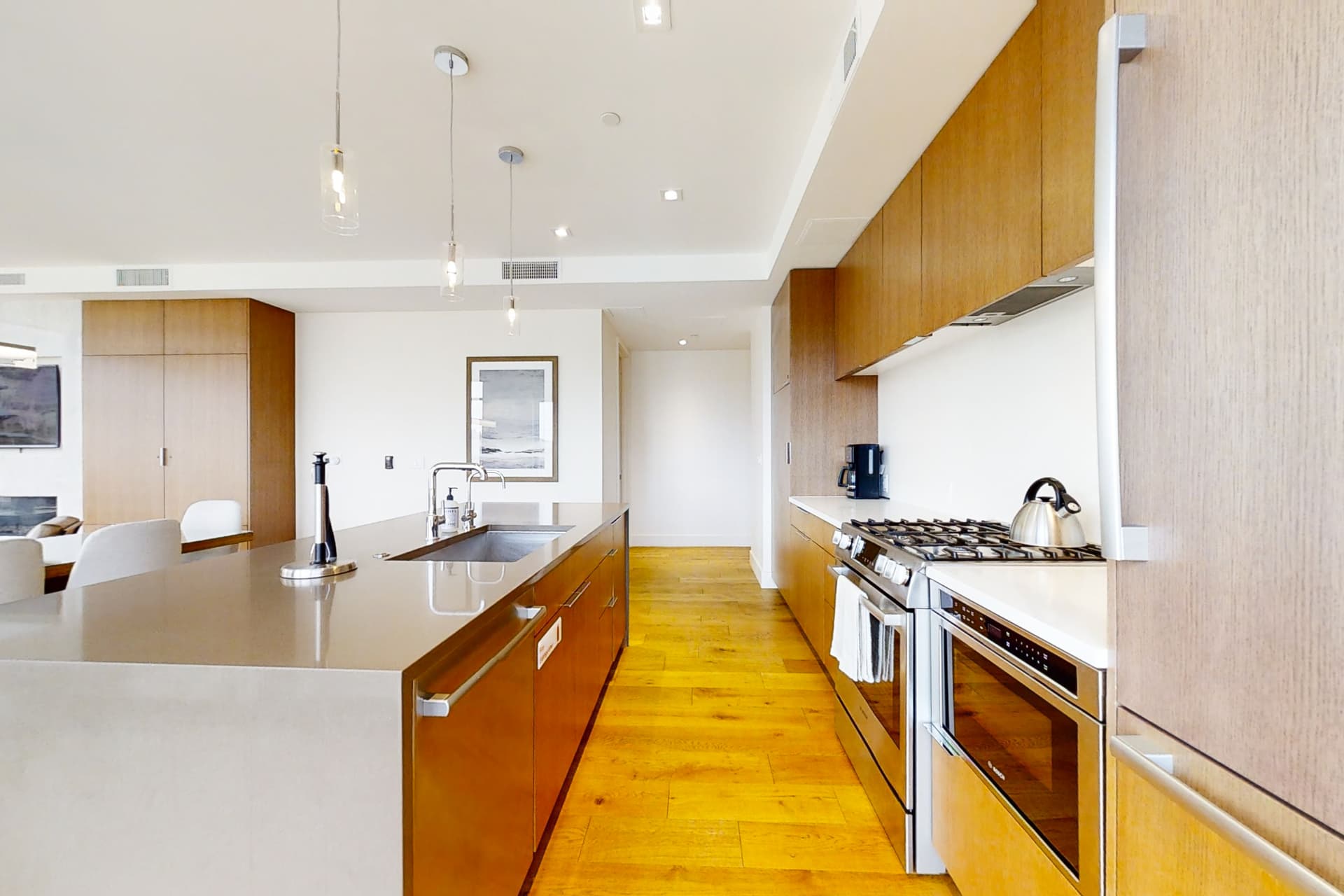 Lift 402 Home - Image 8