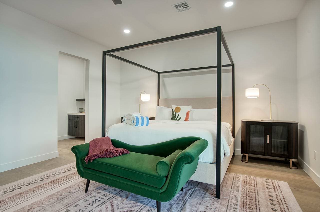 Estate on Harmony - Image 50