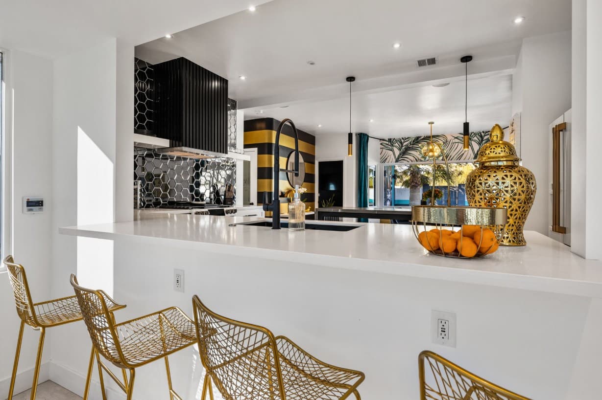 Escape Island - Image 19