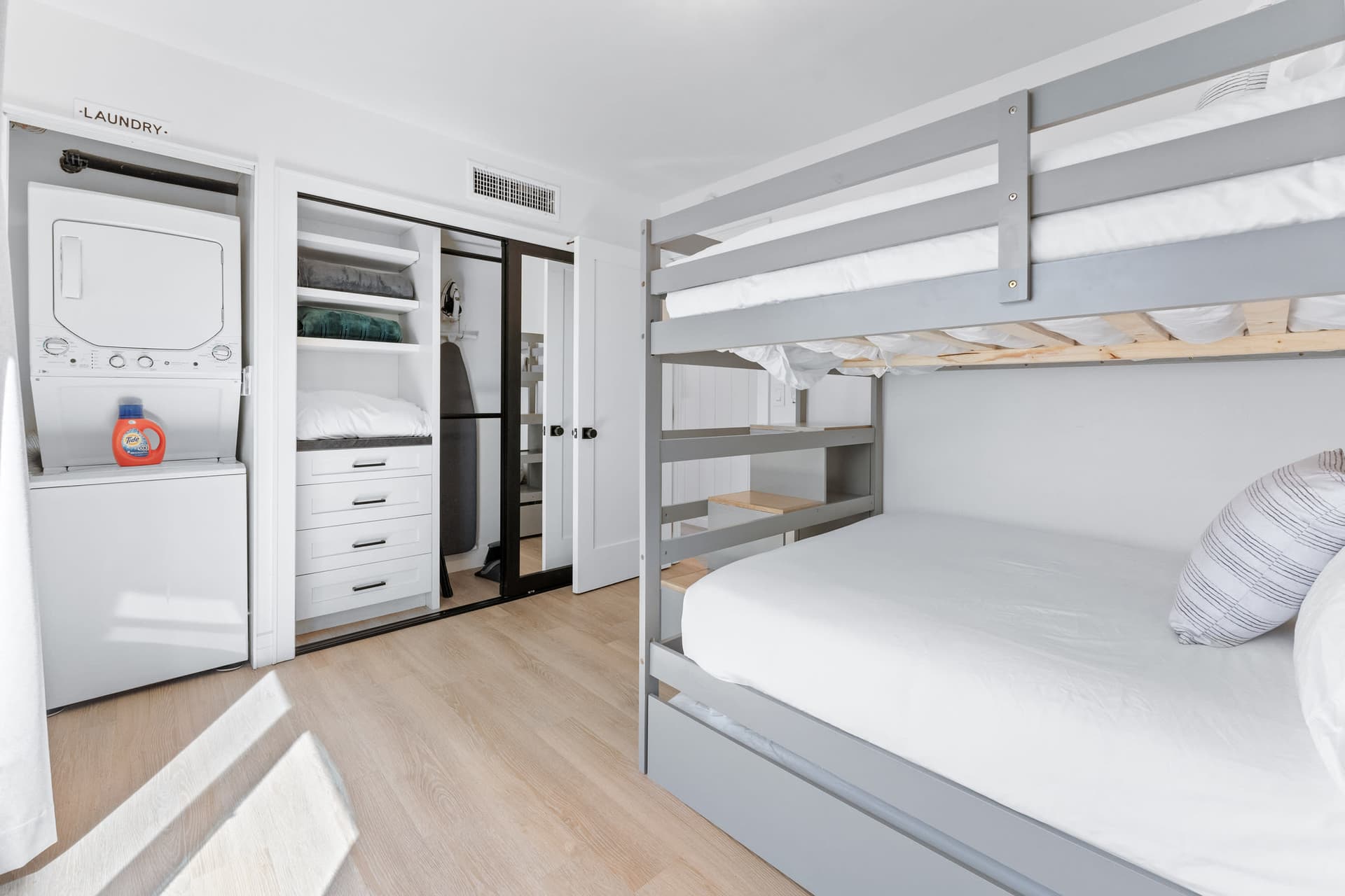 Mission Beach Suites - Image 50