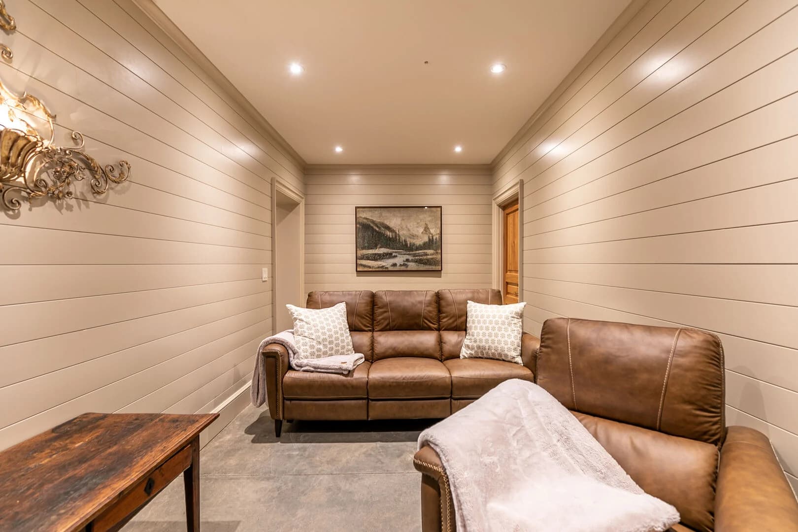 Antler Trail Lodge - Image 47