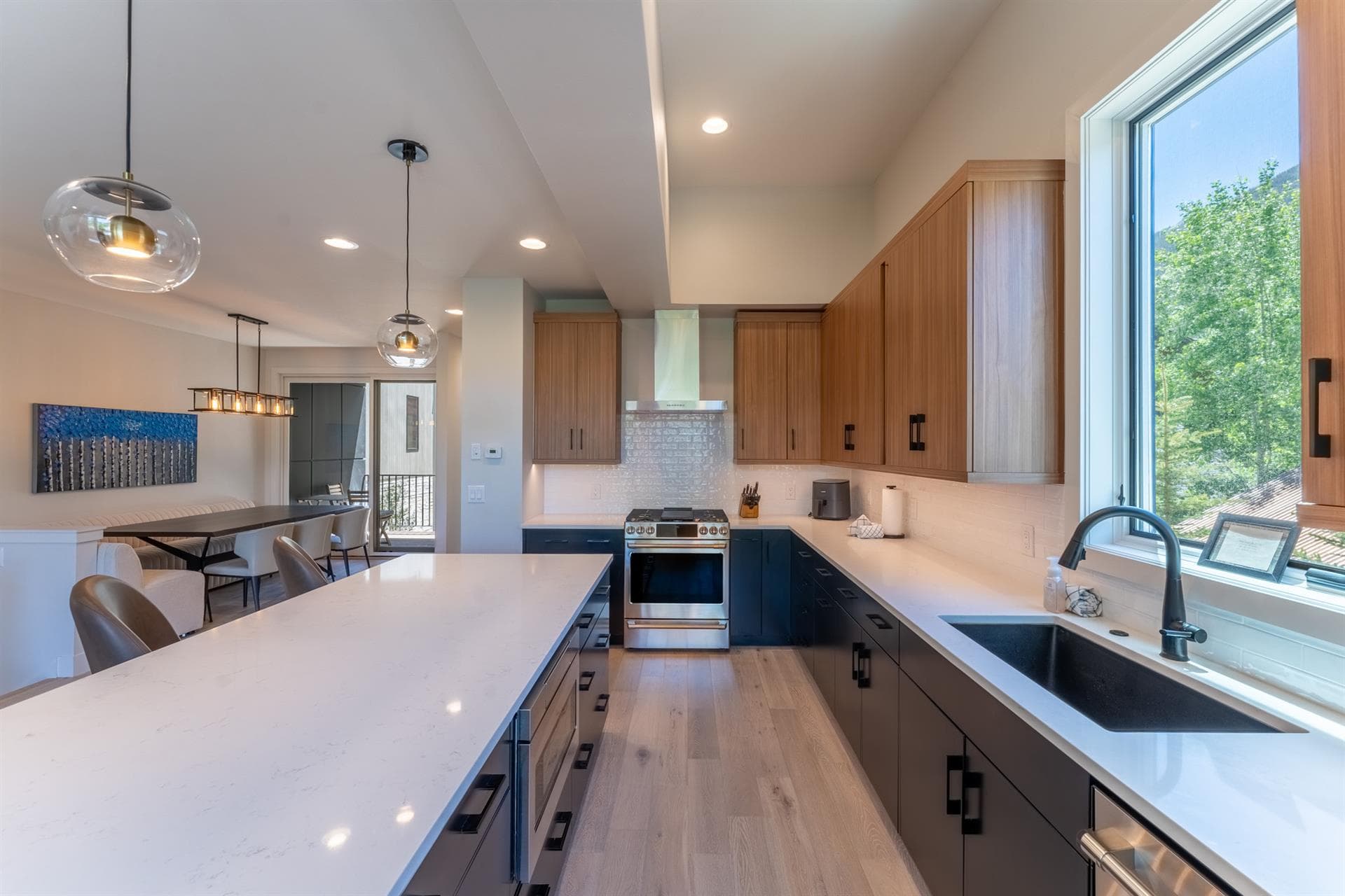 Frisco Aly - Image 20