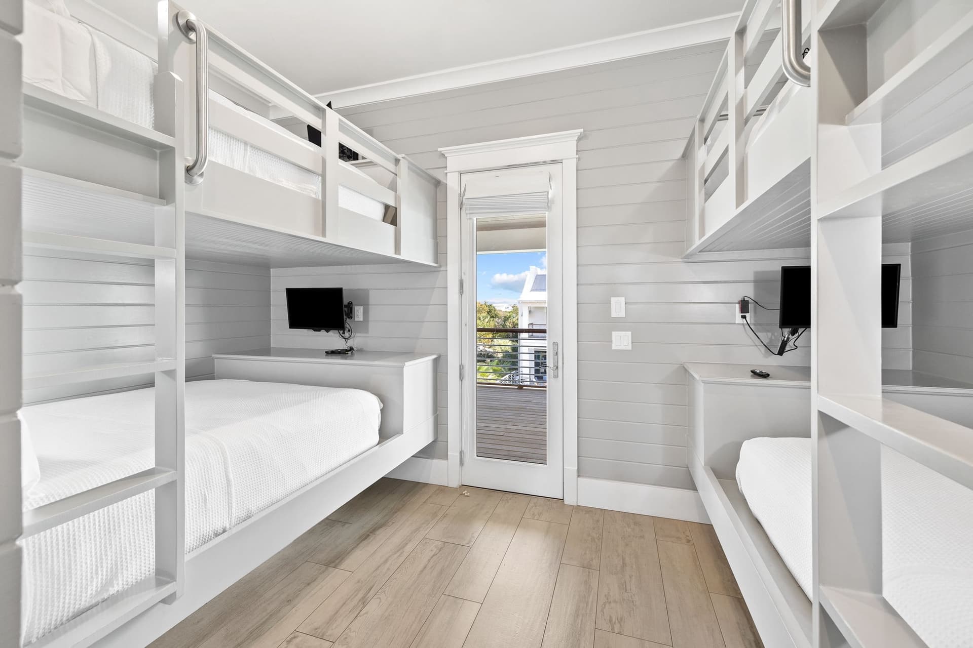 Coastal Seaclusion - Image 44