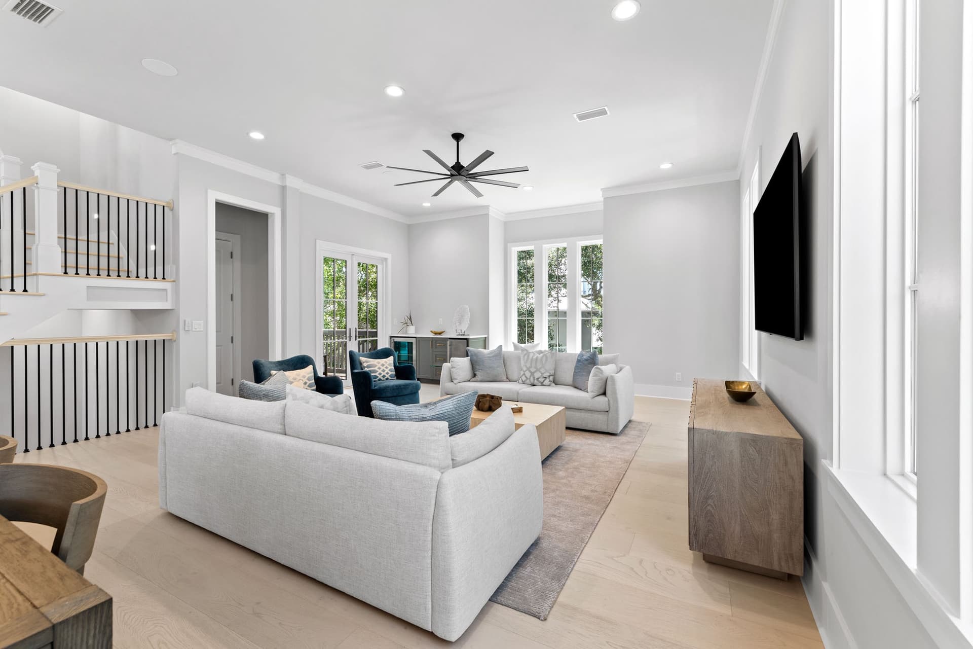 Peacock Place - Image 3