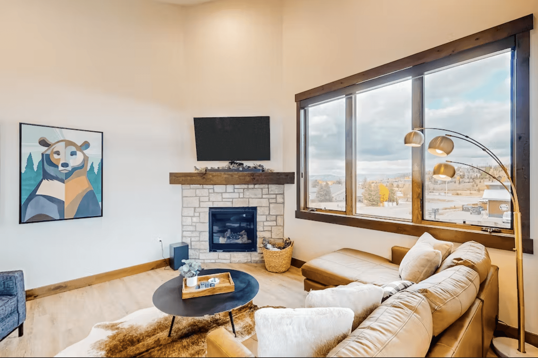 Springview Lane Residence - Image 3