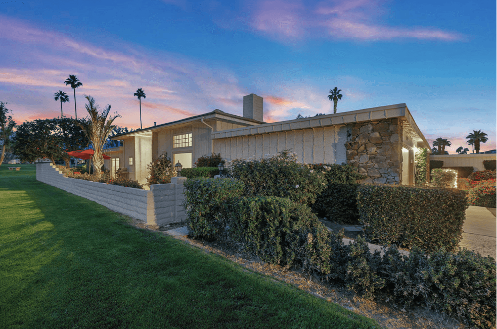 Wells in La Rocca - Image 82