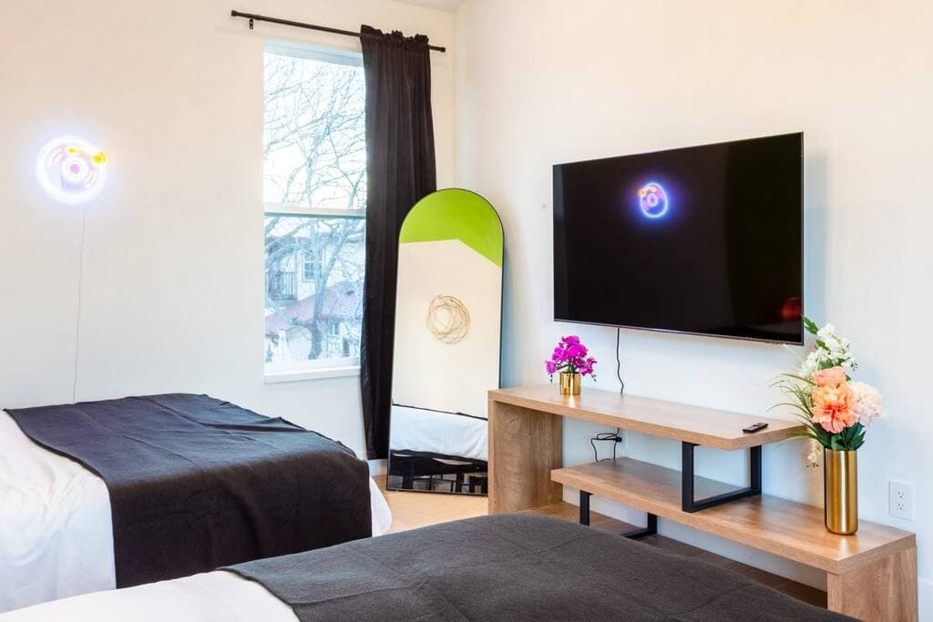 Fun at South 1st Street - Image 23