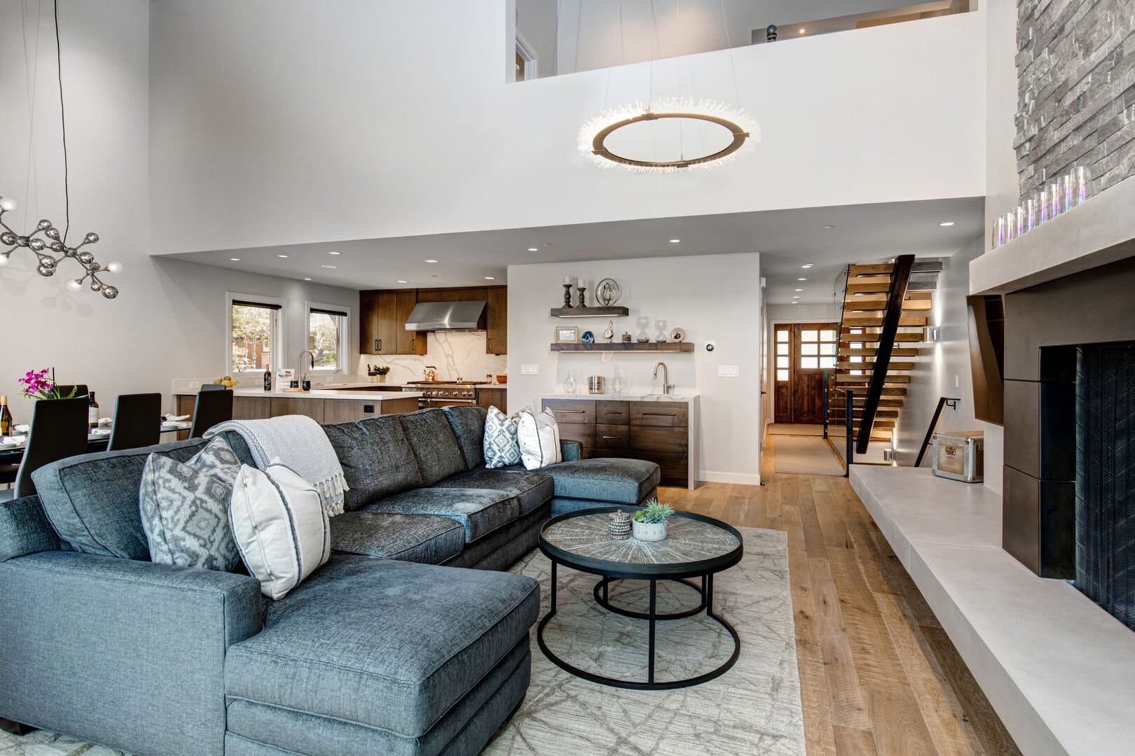 Little Belle Residence #5 - Image 4