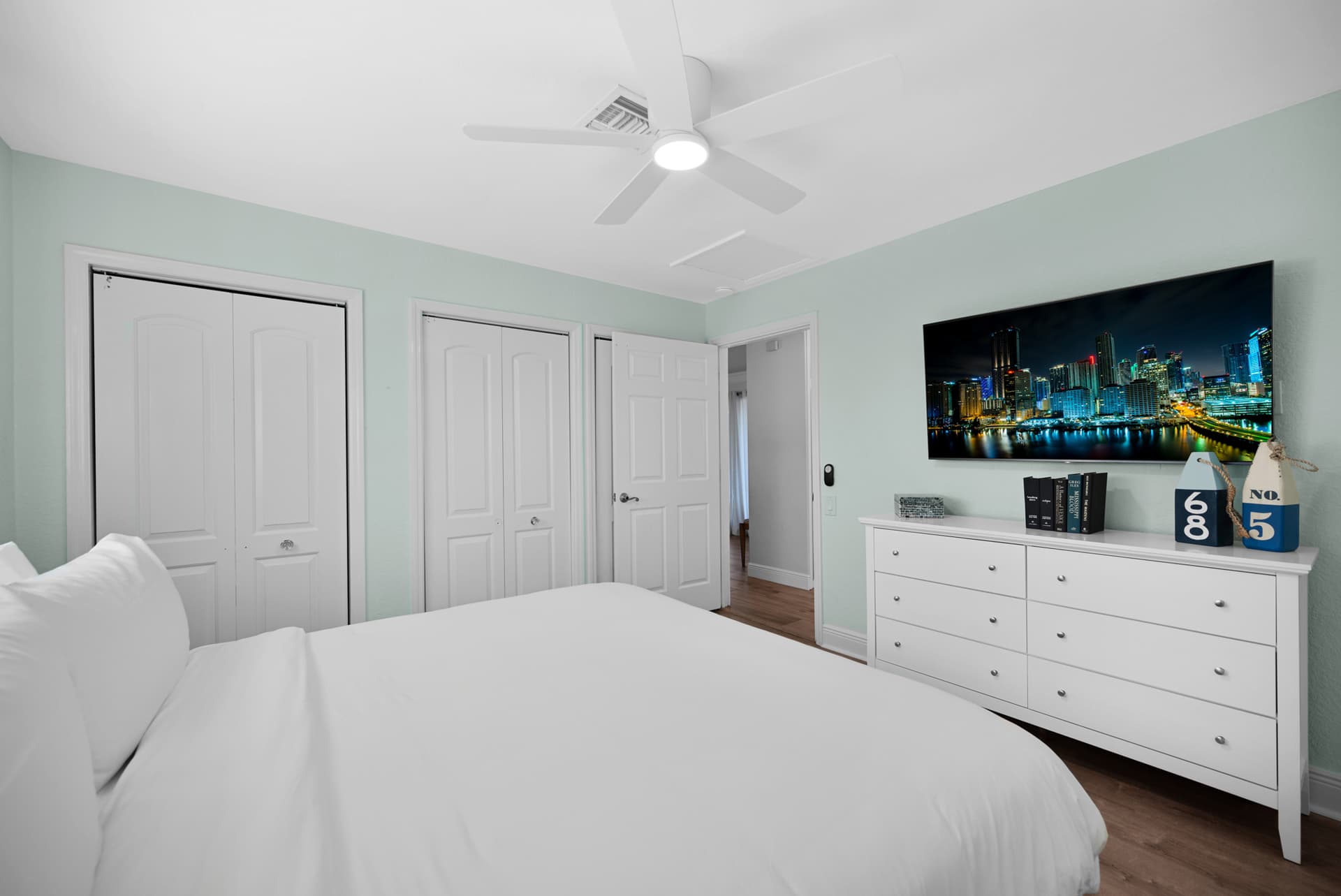 Robinson Place - Image 37