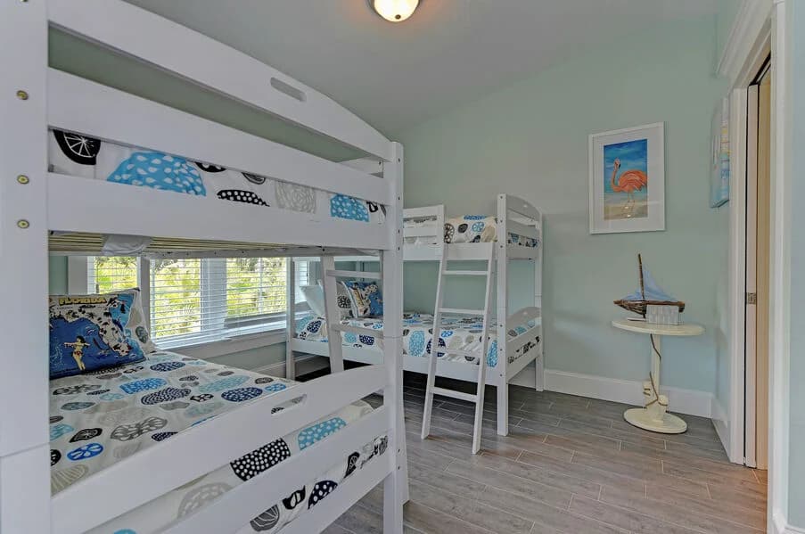 Emerald Bay - Image 20