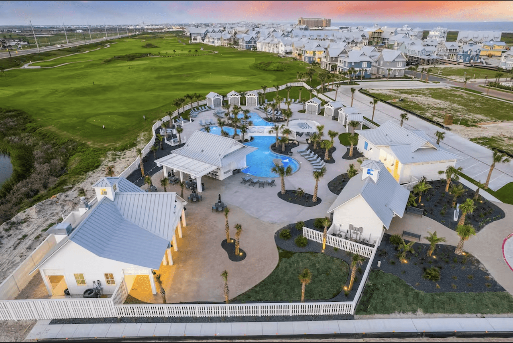 Beach Ball House - Image 45