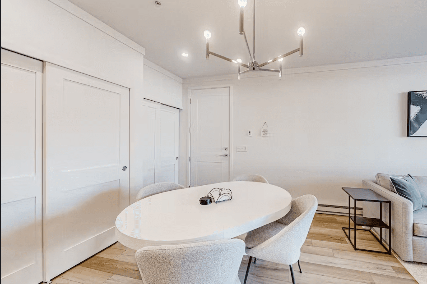 Mellow on Meadow Mile Residence - Image 5